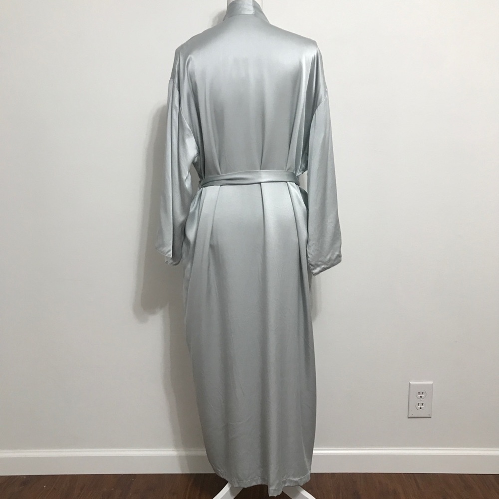 Vivaterra 100% Silk Light Blue Long Robe - Picture 2 of 11